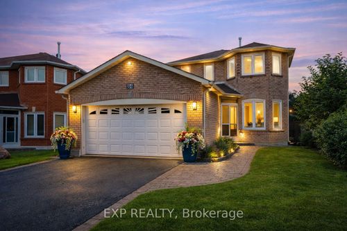 84 Lagani Ave, Richmond Hill, ON, L4B3C6 | Card Image