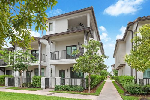 4605 Nw 83rd Path, Doral, FL, 33166-5951 | Card Image