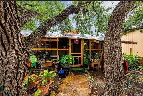 335 Flatrock Dr, Canyon Lake, TX, 78133-3961 | Card Image