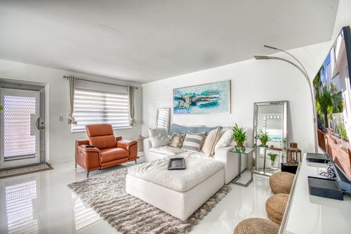 330 Andover M, West Palm Beach, FL, 33417-2617 | Card Image