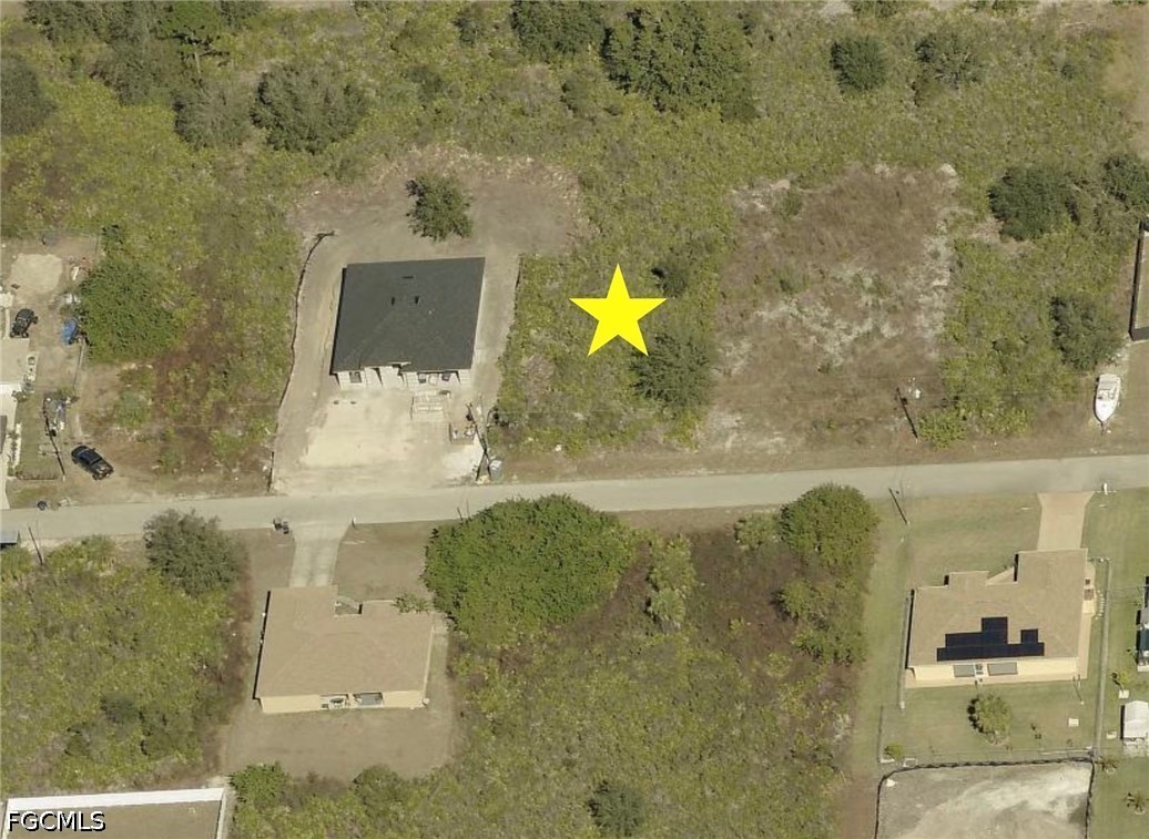 Land in Lehigh Acres 2