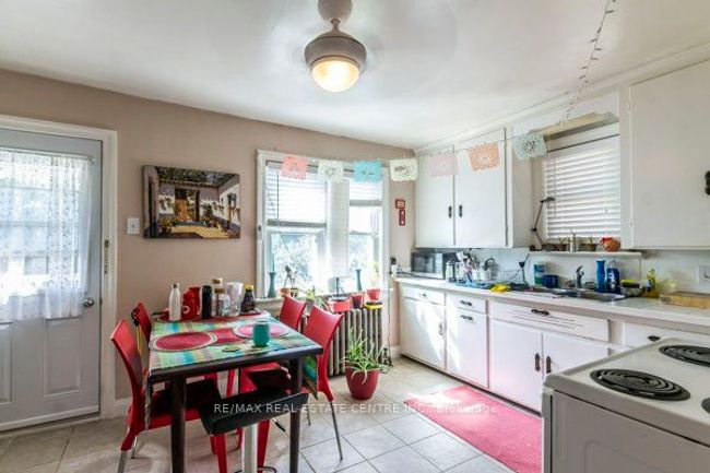 123 Krug St, Home with 5 bedrooms, 3 bathrooms and 3 parking in Kitchener ON | Image 35