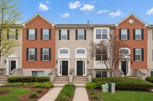 169 Willey St, Gilberts, IL, 60136-8000 | Card Image