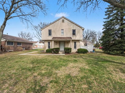 2717 Winthrop Ct, Ann Arbor, MI, 48104-6733 | Card Image