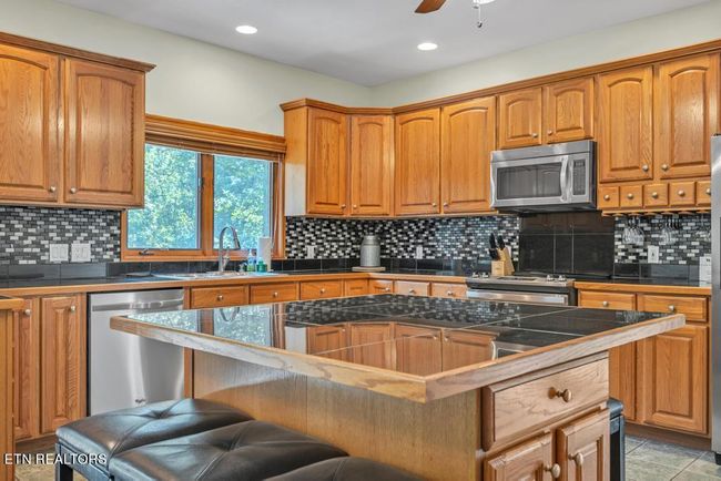 128 Fox Ln, House other with 3 bedrooms, 3 bathrooms and null parking in La Follette TN | Image 25