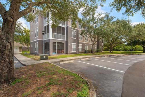 apt-206-9301 Crescent Loop Cir, TAMPA, FL, 33619-7624 | Card Image