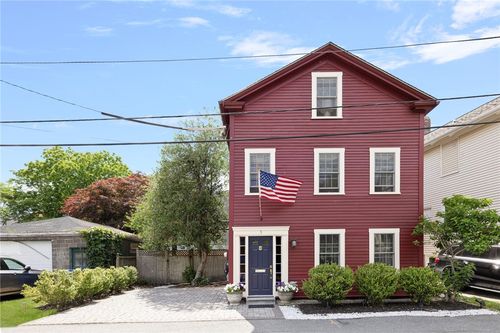 5 Tews Ct, Newport, RI, 02840-3226 | Card Image