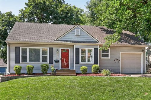 5317 W 50th Ter, Roeland Park, KS, 66205-1229 | Card Image