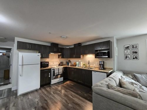 suite-20395 123 Ave, Maple Ridge, BC, V2X4A8 | Card Image