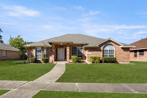 1417 Warwick Dr, Lancaster, TX, 75134-2980 | Card Image