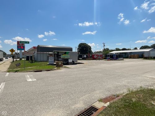 470 W Morgan St, Spencer, IN, 47460-1222 | Card Image
