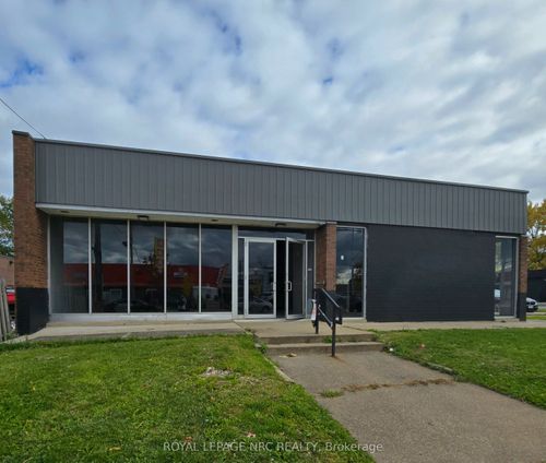 {{alt}} | Card Image