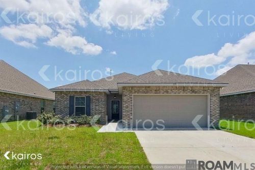 115 Alpine Meadows Ln, Lafayette, LA, 70506-6357 | Card Image