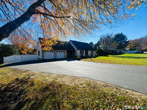 41 Bunny Ln, Brooklyn, CT, 06234-3302 | Card Image