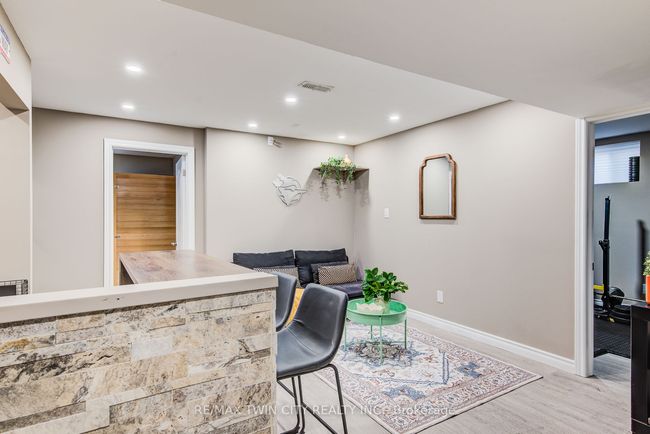 616 Frieburg Dr, House other with 5 bedrooms, 4 bathrooms and 2 parking in Waterloo ON | Image 33
