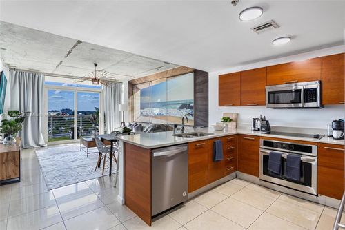 apt-913-3250 Ne 1st Ave, Miami, FL, 33137-4096 | Card Image