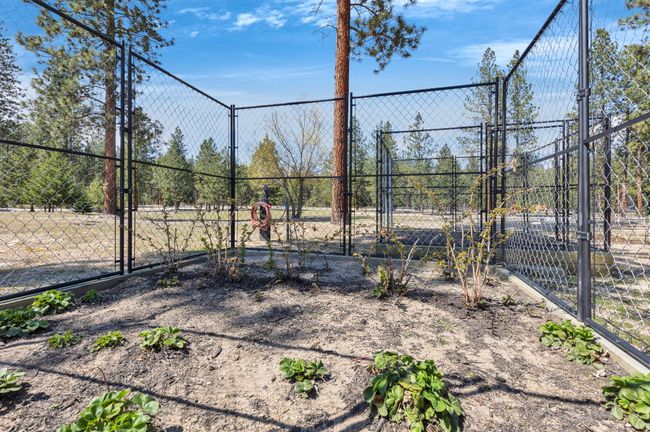 887 Bear Creek Trl, House other with 3 bedrooms, 2 bathrooms and null parking in Victor MT | Image 70
