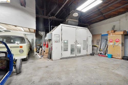 245 24th St, Richmond, CA, 94804-1831 | Card Image