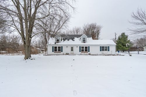 1 Wilshire Wood Dr, Mackinaw, IL, 61755-8983 | Card Image