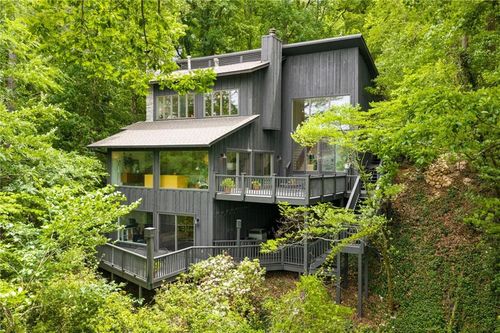 225 River North Dr, Sandy Springs, GA, 30328-1113 | Card Image