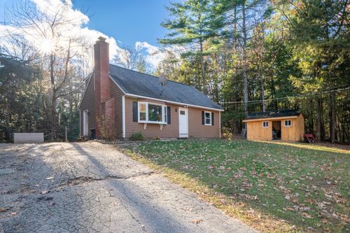 143 Tanglewood Dr, Henniker, NH, 03242-6137 | Card Image