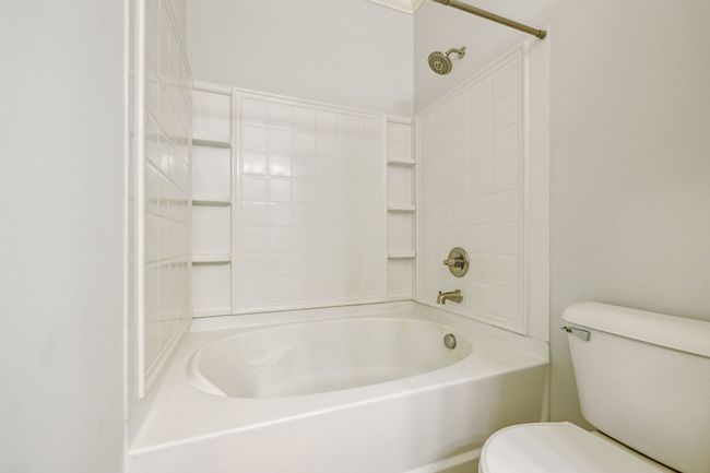 Primary Bath Room | Image 20