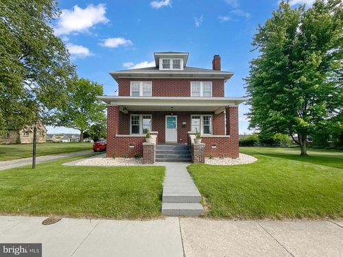 579 E King St, LITTLESTOWN, PA, 17340-1621 | Card Image