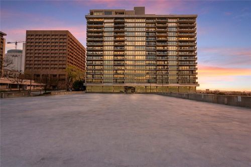 604-600 Admiral Blvd, Kansas City, MO, 64106-1566 | Card Image