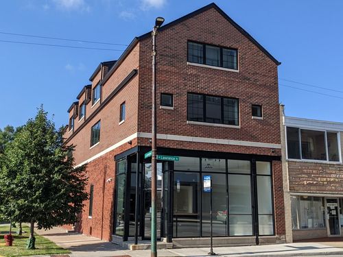 5001 W Lawrence Ave, Chicago, IL, 60630-4850 | Card Image