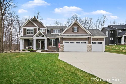 7290 Crossridge Dr, Grand Rapids, MI, 49512-9714 | Card Image