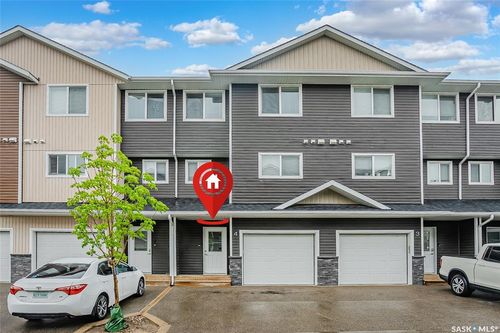 4-1060 Parr Hill Dr, Martensville, SK, S0K2T1 | Card Image