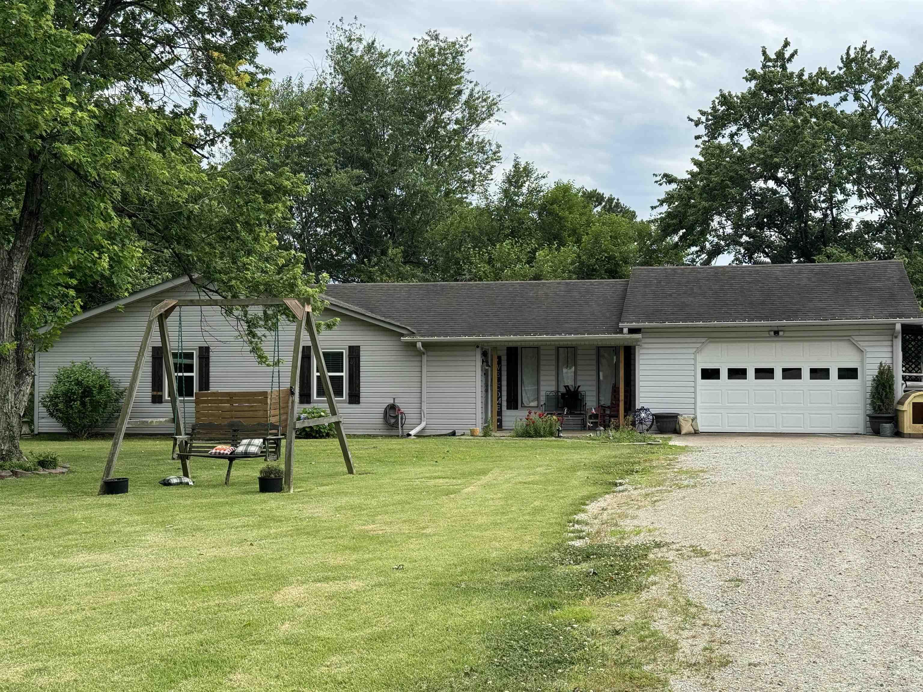 Fairview Rd, Paragould, AR 72450