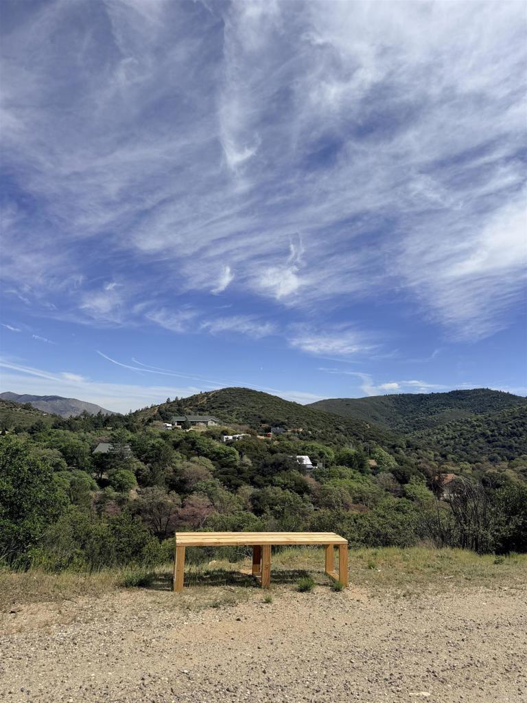 Land in Julian 4