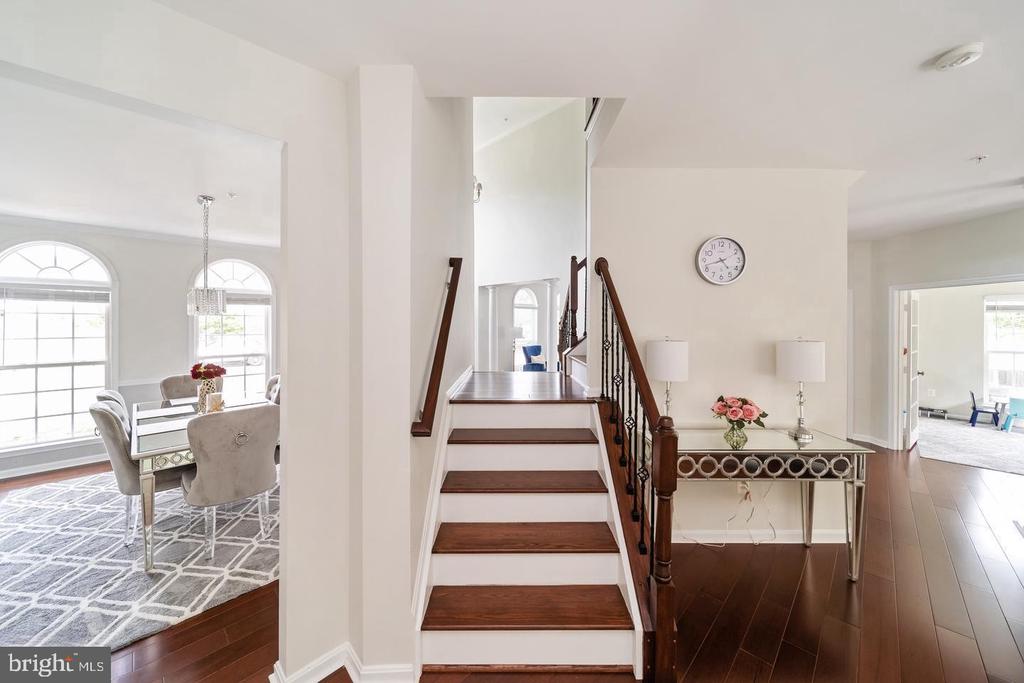 Residential in GLENN DALE 4