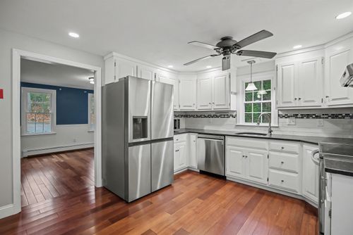 42 Country Rd, East Hampstead, NH, 03826-2420 | Card Image