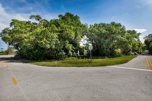 204 Ocean Blvd, Tavernier, FL, 33070-2560 | Card Image