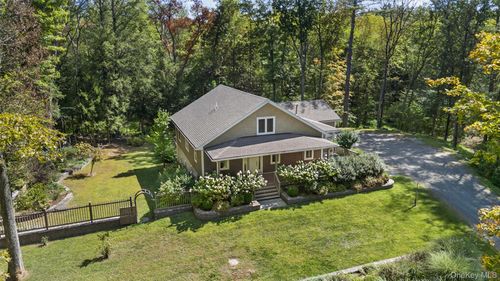 220 John Joy Rd, Woodstock, NY, 12498-2218 | Card Image