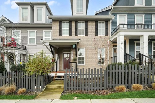 {{alt}} | Card Image