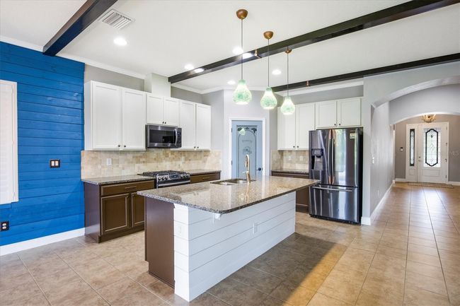 6827 Park Strand Dr, House other with 4 bedrooms, 2 bathrooms and null parking in APOLLO BEACH FL | Image 5