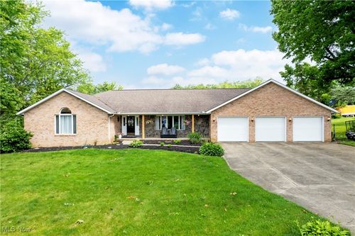 13946 Highview Dr, Dalton, OH, 44618-9784 | Card Image