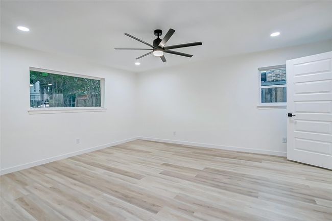Primary Bedroom | Image 15