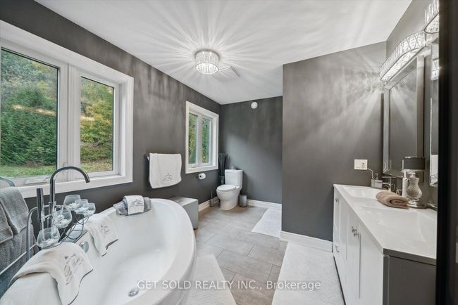11 Fieldway Crt, House other with 4 bedrooms, 3 bathrooms and 8 parking in Melancthon ON | Image 17