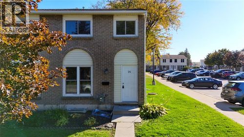 25-27 Turner Dr, Sarnia, ON, N7S4R9 | Card Image