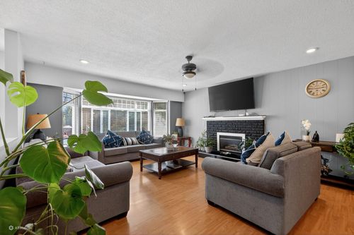 11627 72a Ave, Delta, BC, V4C1B2 | Card Image