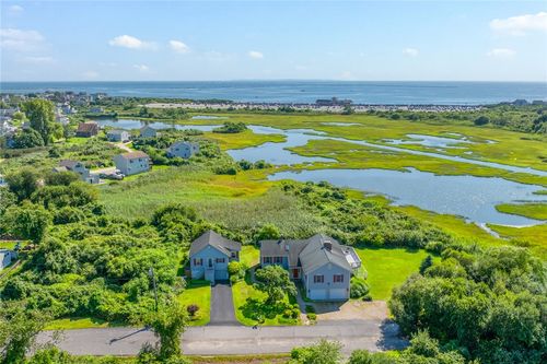 124 Houston Ave, Narragansett, RI, 02882-6007 | Card Image