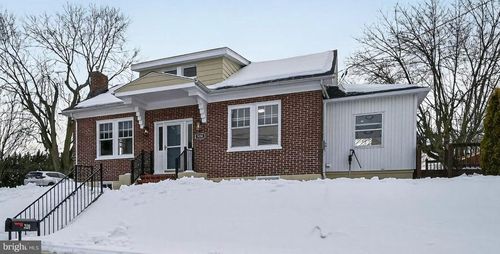 320 S Artizan St, WILLIAMSPORT, MD, 21795-2002 | Card Image