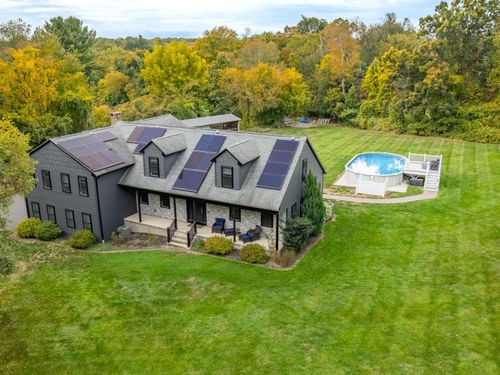 1 Paradise Pl, Ellington, CT, 06029-2249 | Card Image
