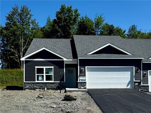 352 Gleneagles Dr, Butler, PA, 16001-1168 | Card Image