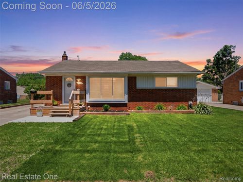 4603 E 13 Mile Rd, Warren, MI, 48092-1761 | Card Image