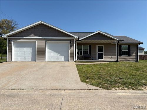 115 Falcon Trl, Cape Girardeau, MO, 63701-9732 | Card Image